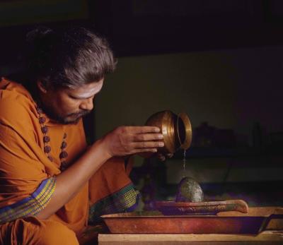 அனைத்து யோகப் பாதைகளுக்கும் மூலாதாரம் சிவயோகம் அனைத்து யோகப் பாதைகளுக்கும் மூலாதாரம் சிவயோகம்